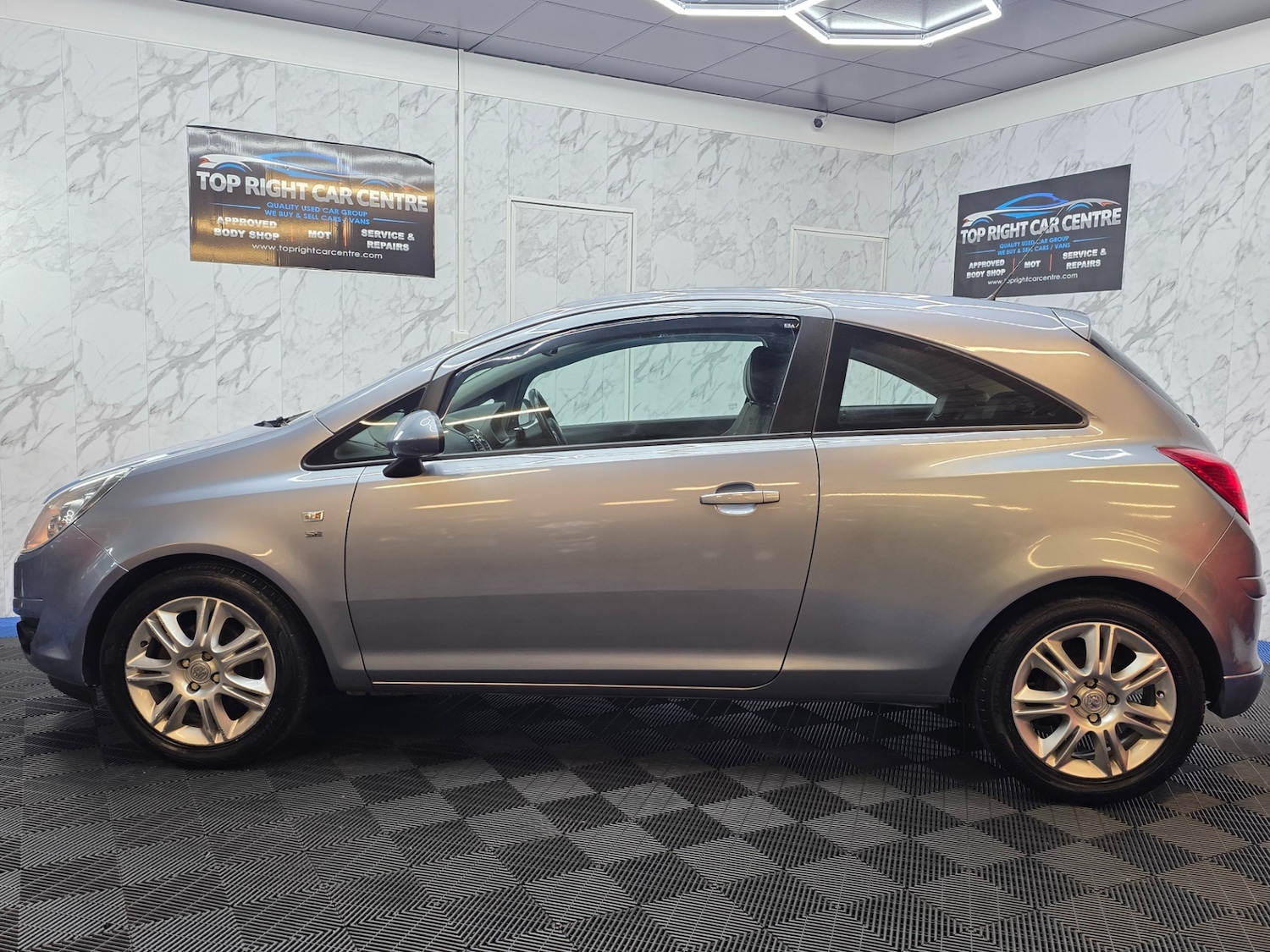 Used Vauxhall Corsa 2010 for sale - 77240768: Photo 8