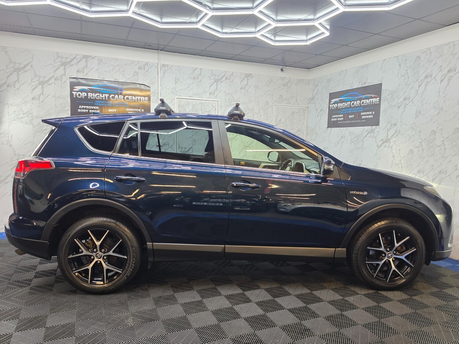 Used Toyota RAV4 2018 for sale - 78219653: Photo 11