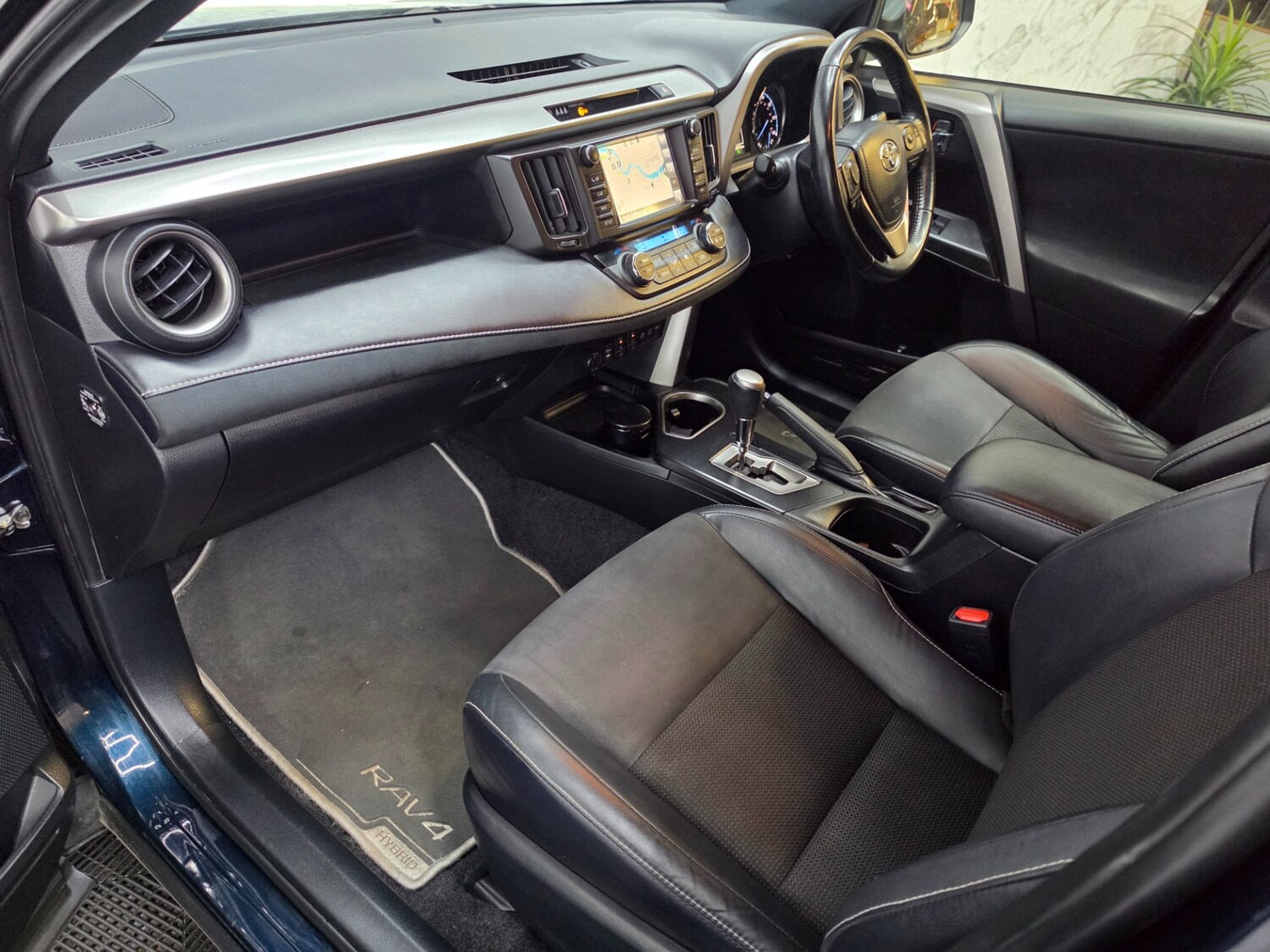 Used Toyota RAV4 2018 for sale - 78219653: Photo 15