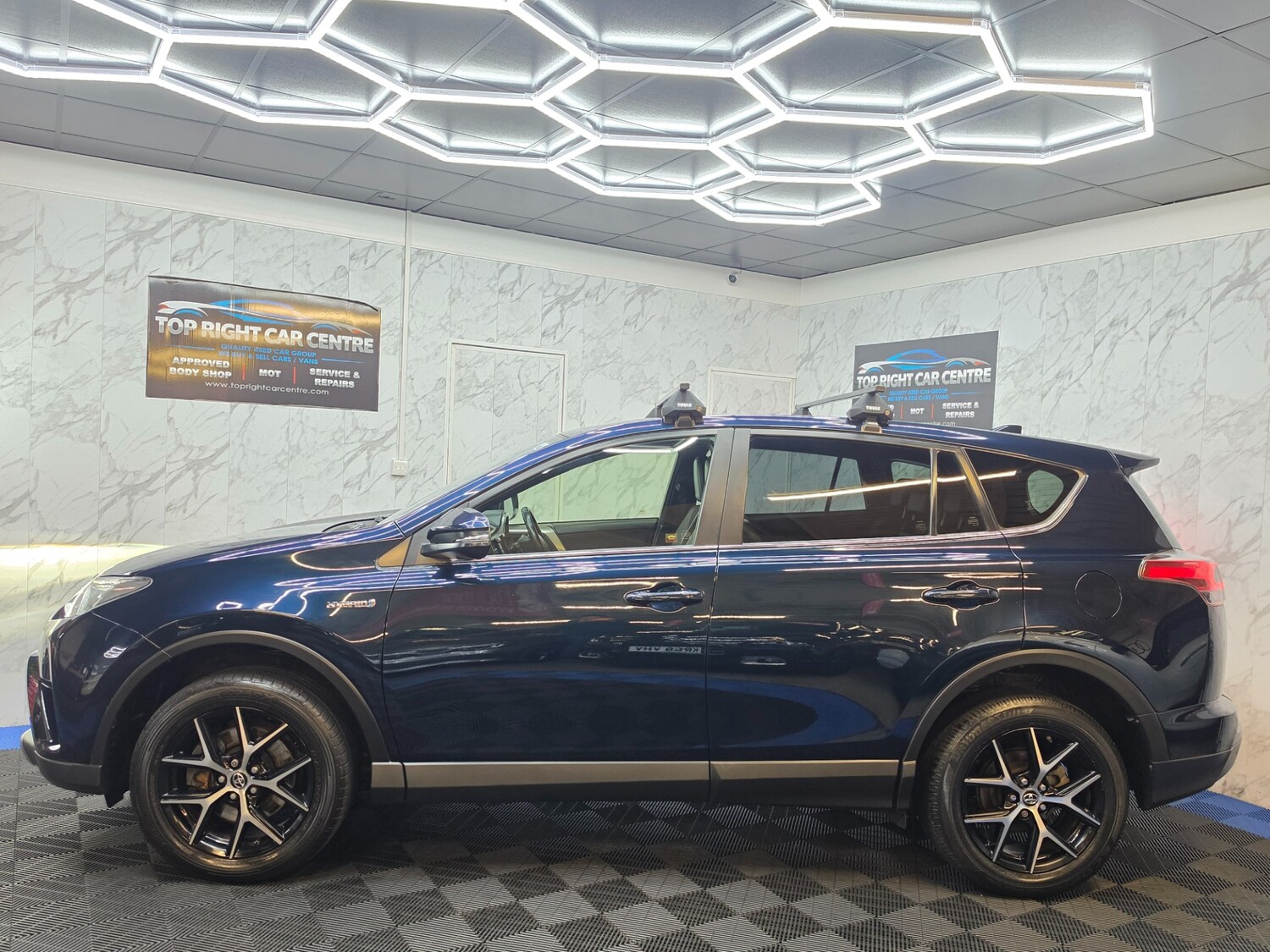 Used Toyota RAV4 2018 for sale - 78219653: Photo 9