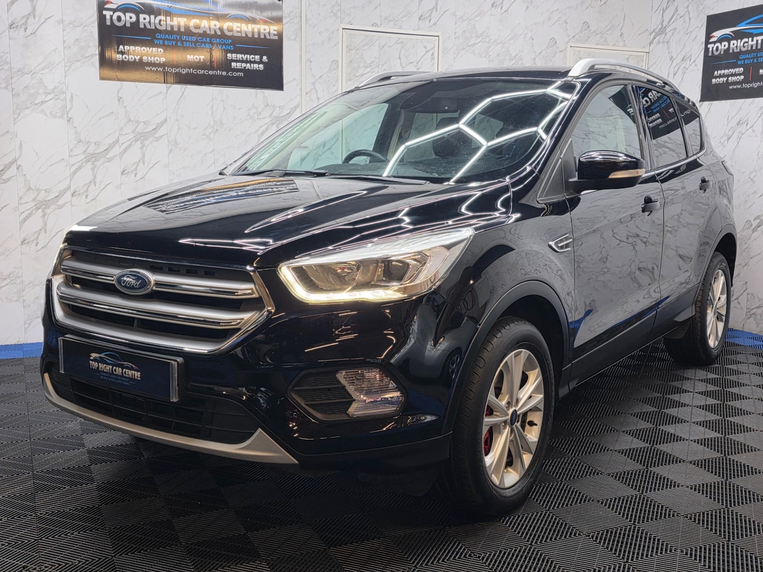 Used Ford Kuga 2017 for sale - 77242007: Photo 5