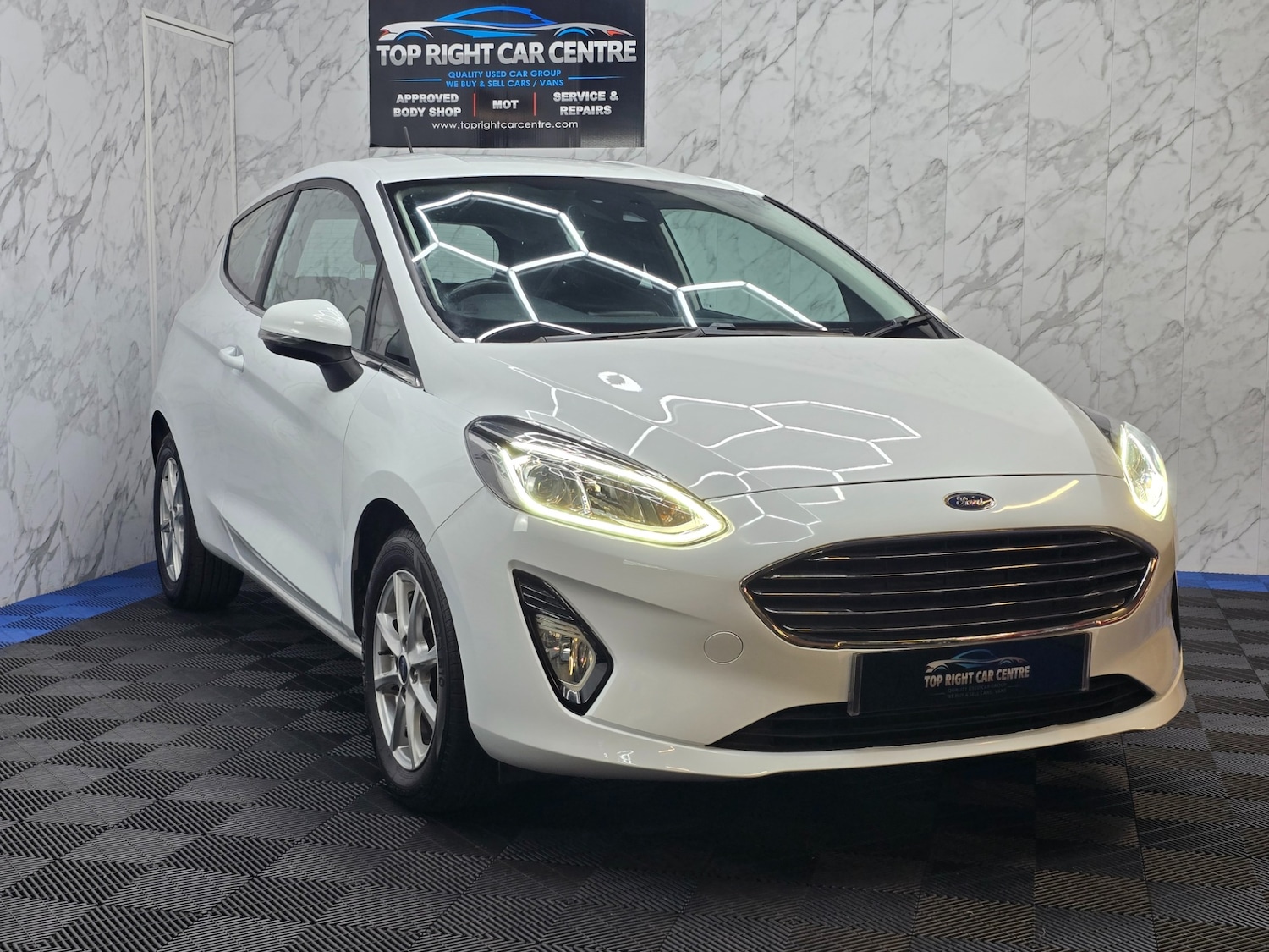 Used Ford Fiesta 2018 for sale - 76143918: Photo 1