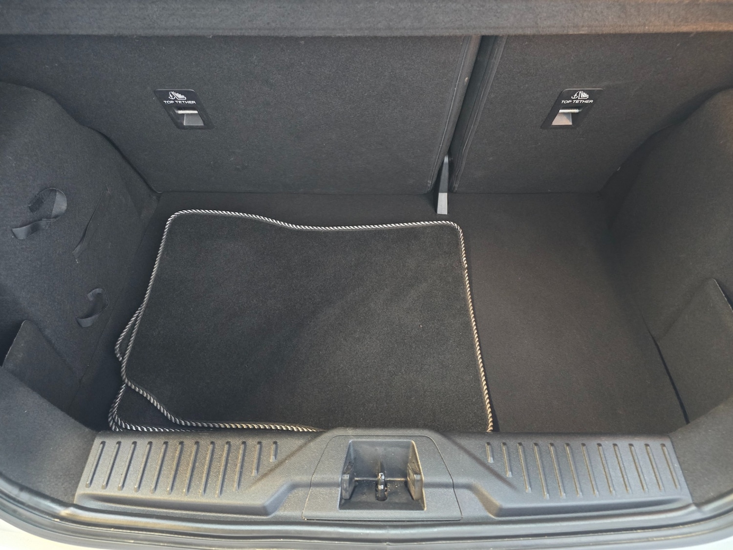 Used Ford Fiesta 2018 for sale - 76143918: Photo 23