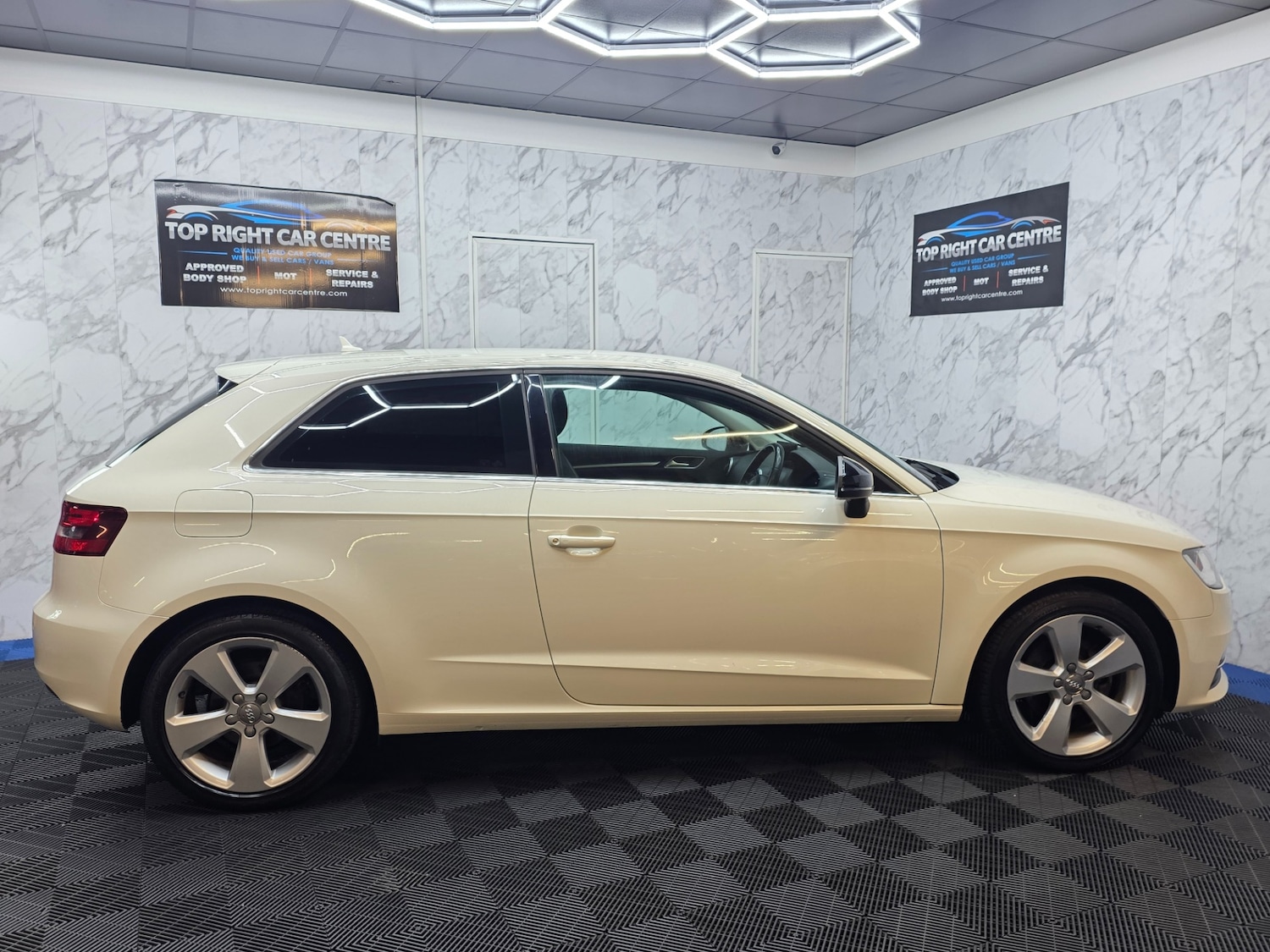 Used Audi A3 2014 for sale - 77915296: Photo 9