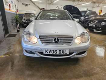 Used Mercedes-Benz C-Class 2006 for sale - 70980199: Photo