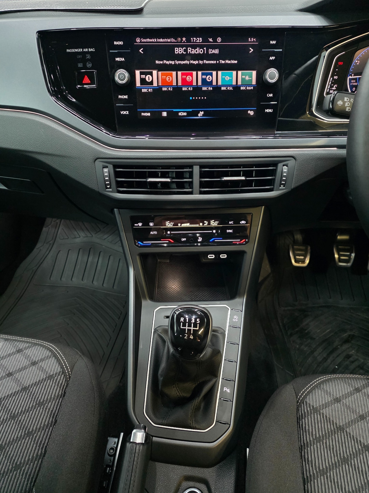 Used Volkswagen Polo 2024 for sale - 77028326: Photo 13