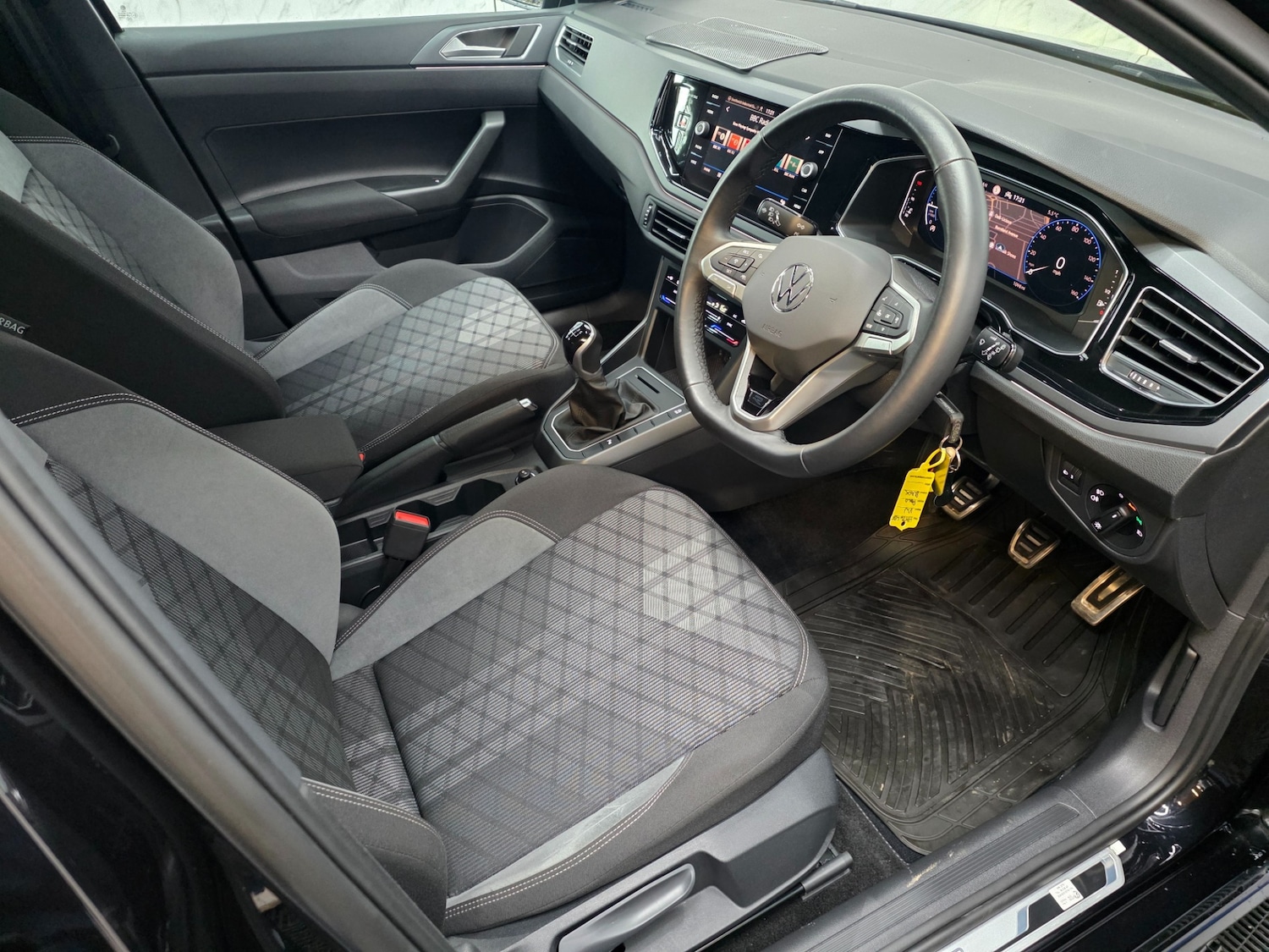 Used Volkswagen Polo 2024 for sale - 77028326: Photo 16