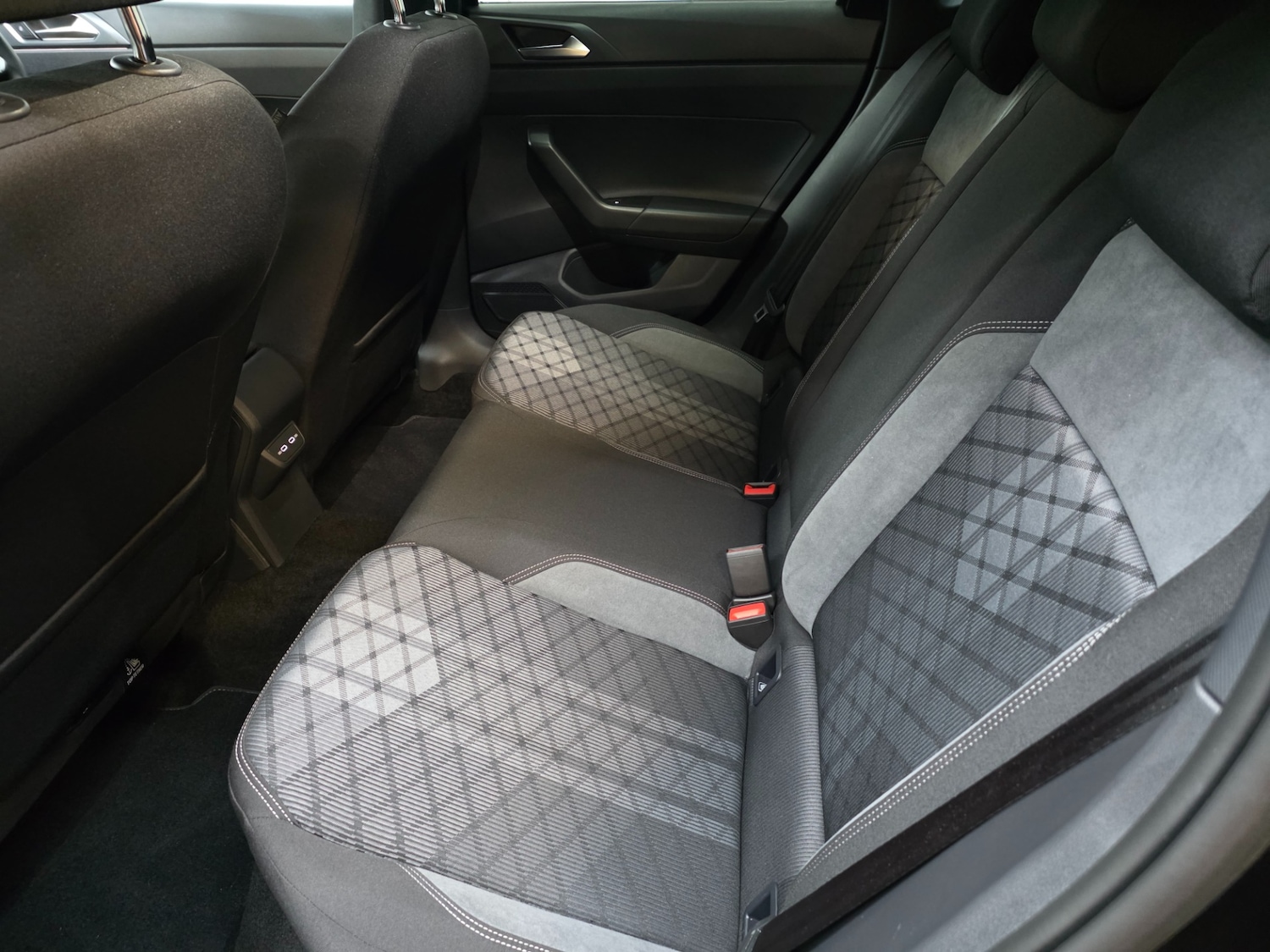 Used Volkswagen Polo 2024 for sale - 77028326: Photo 19