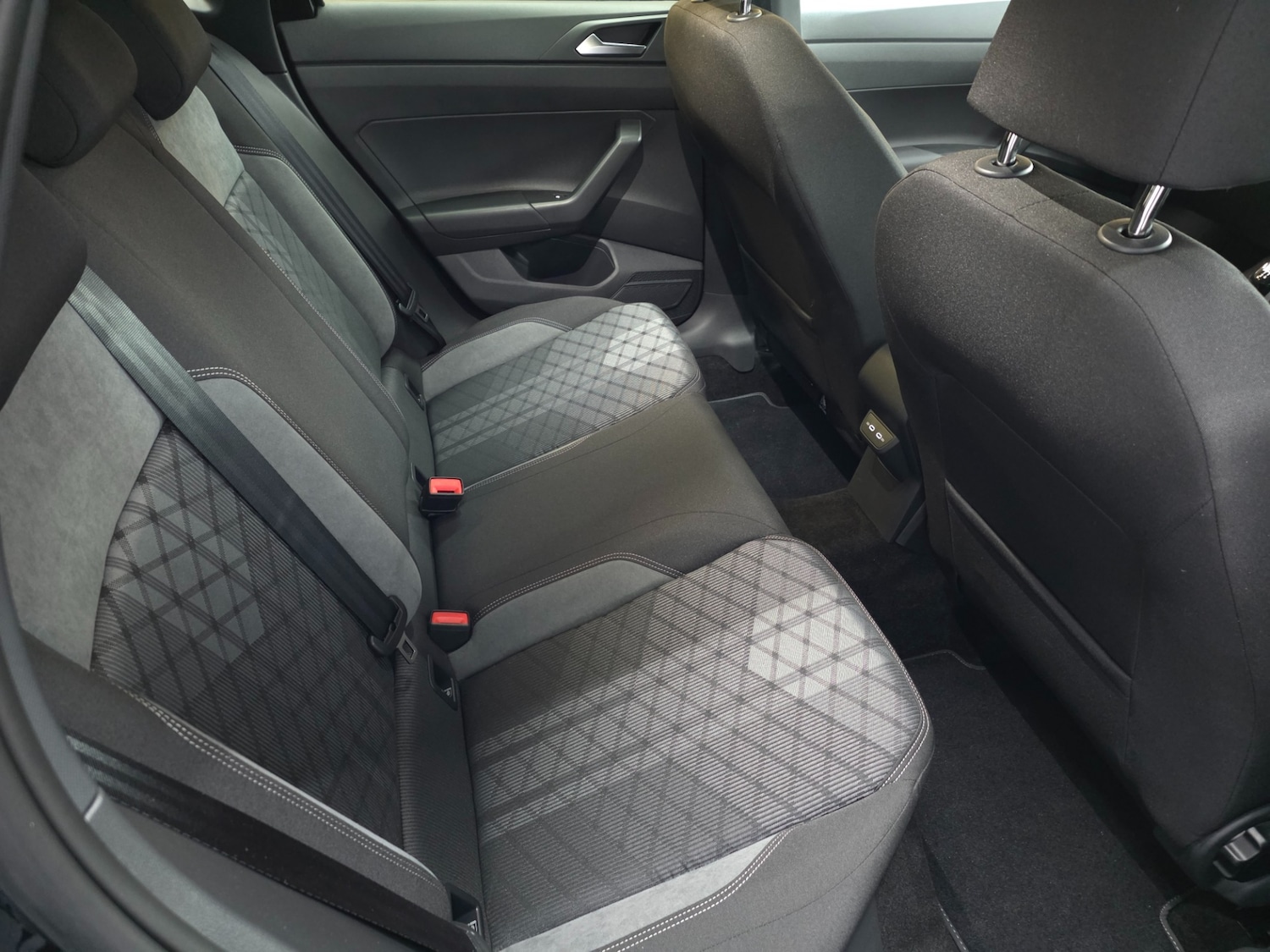 Used Volkswagen Polo 2024 for sale - 77028326: Photo 20