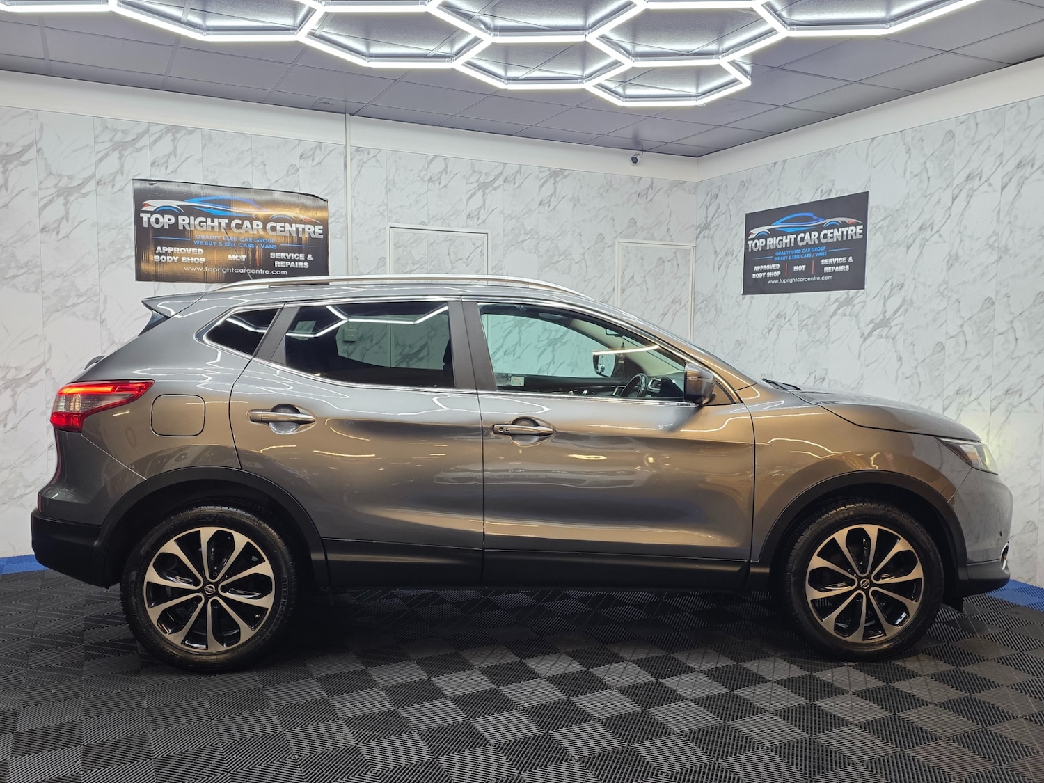 Used Nissan Qashqai 2015 for sale - 77240393: Photo 9