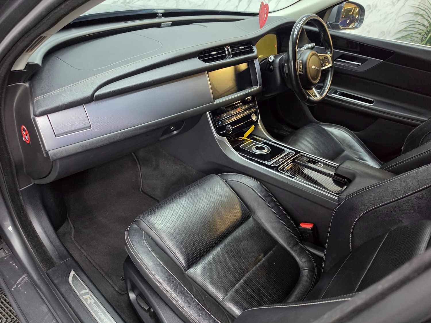 Used Jaguar XF 2016 for sale - 78176618: Photo 15