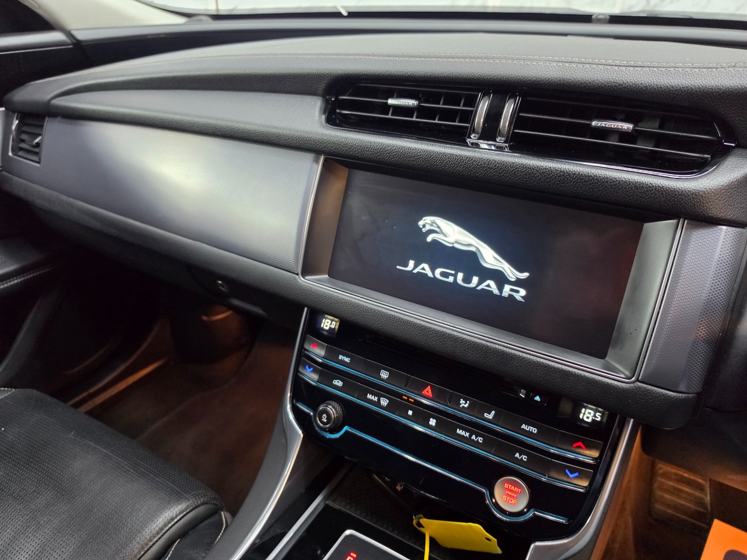 Used Jaguar XF 2016 for sale - 78176618: Photo 18