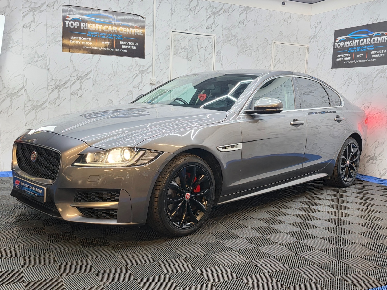 Used Jaguar XF 2016 for sale - 78176618: Photo 5