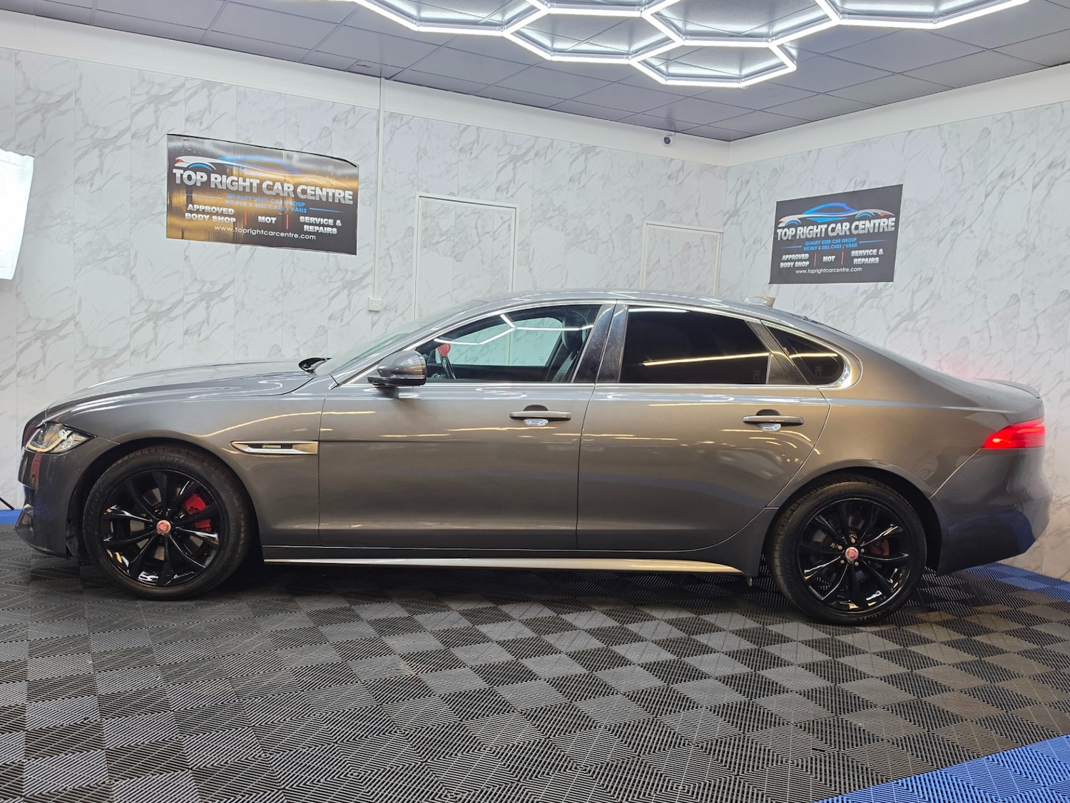 Used Jaguar XF 2016 for sale - 78176618: Photo 9