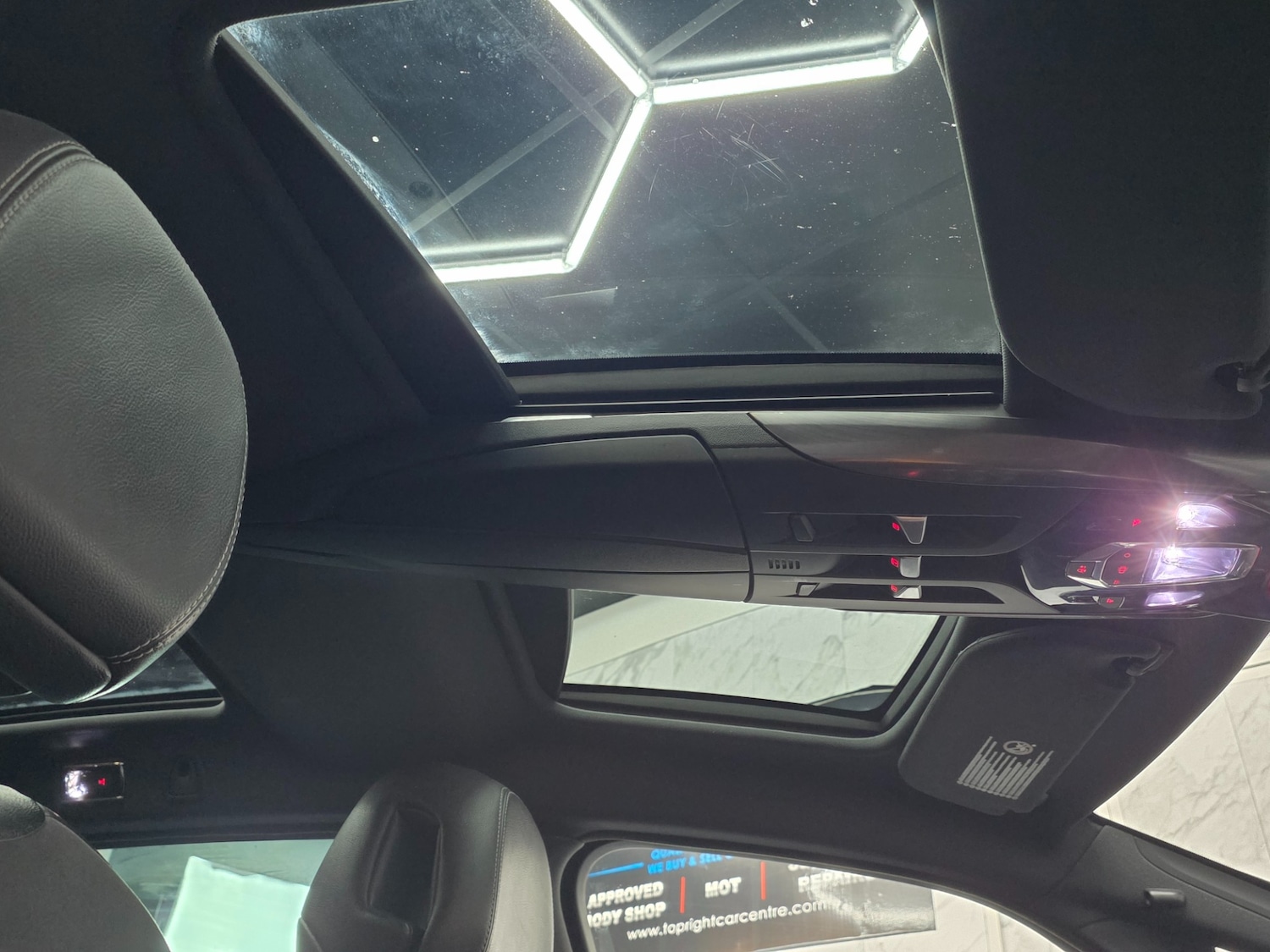 Used Citroen DS5 2014 for sale - 76758049: Photo 12