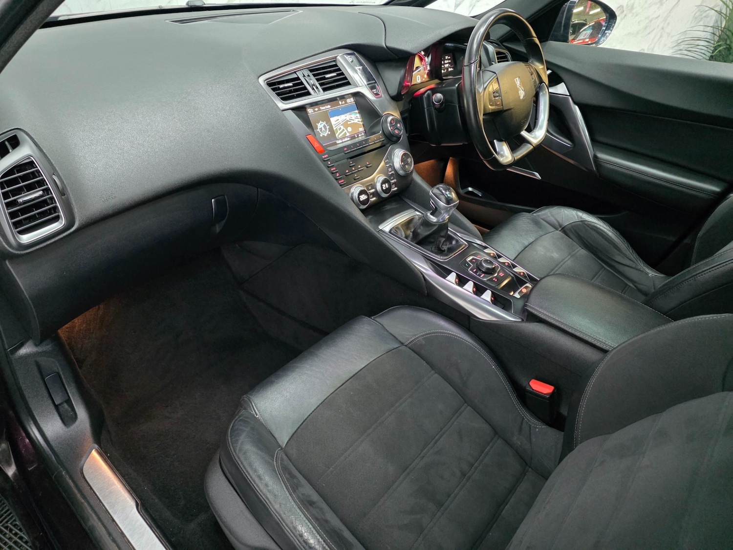 Used Citroen DS5 2014 for sale - 76758049: Photo 17