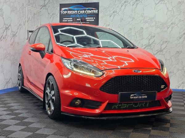 Used Ford Fiesta 2016 for sale - 76098279: Photo 1