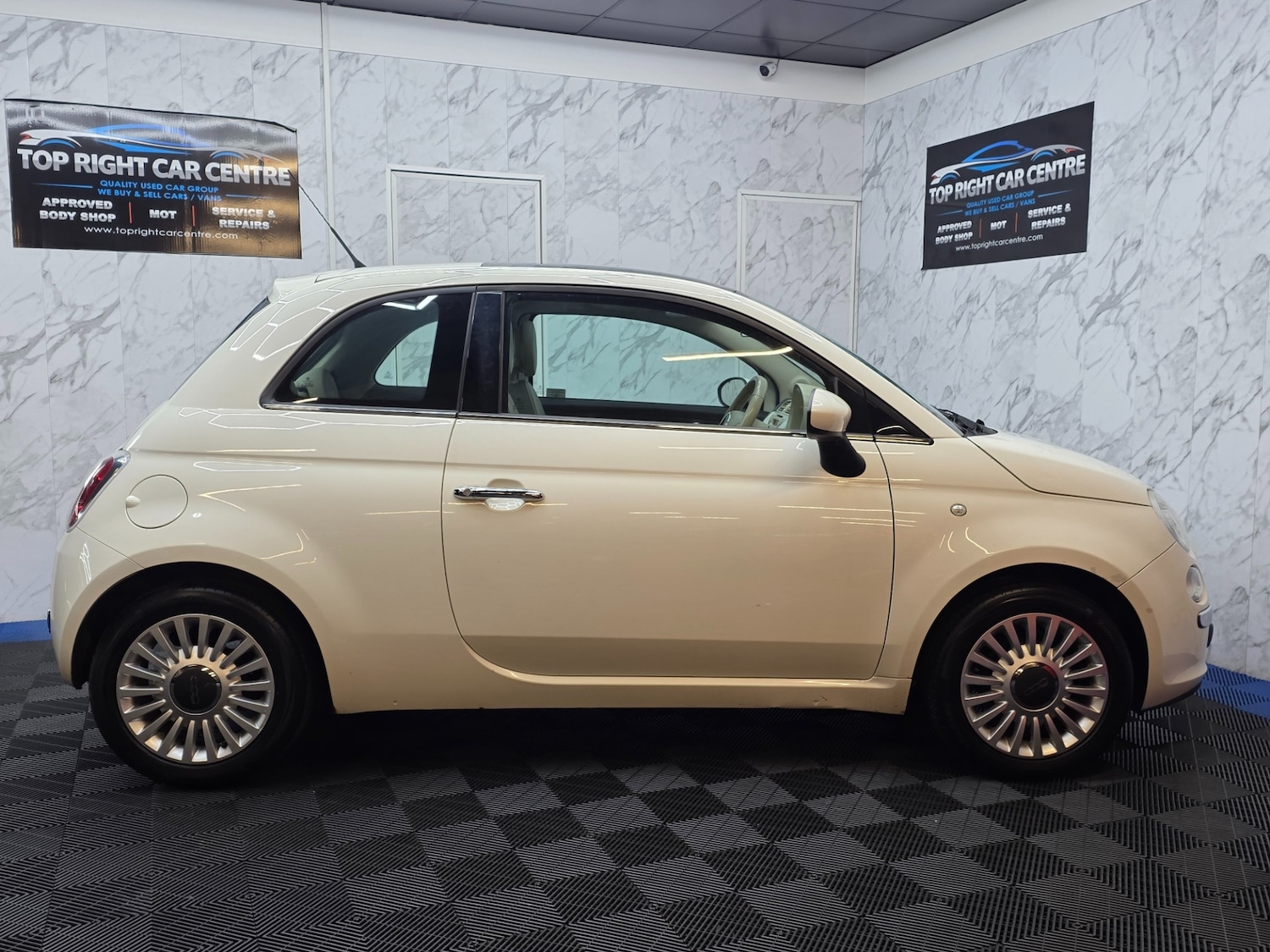 Used Fiat 500 2010 for sale - 77235942: Photo 8