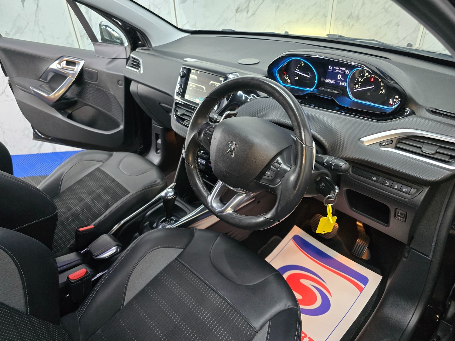 Used Peugeot 2008 2014 for sale - 76578283: Photo 17