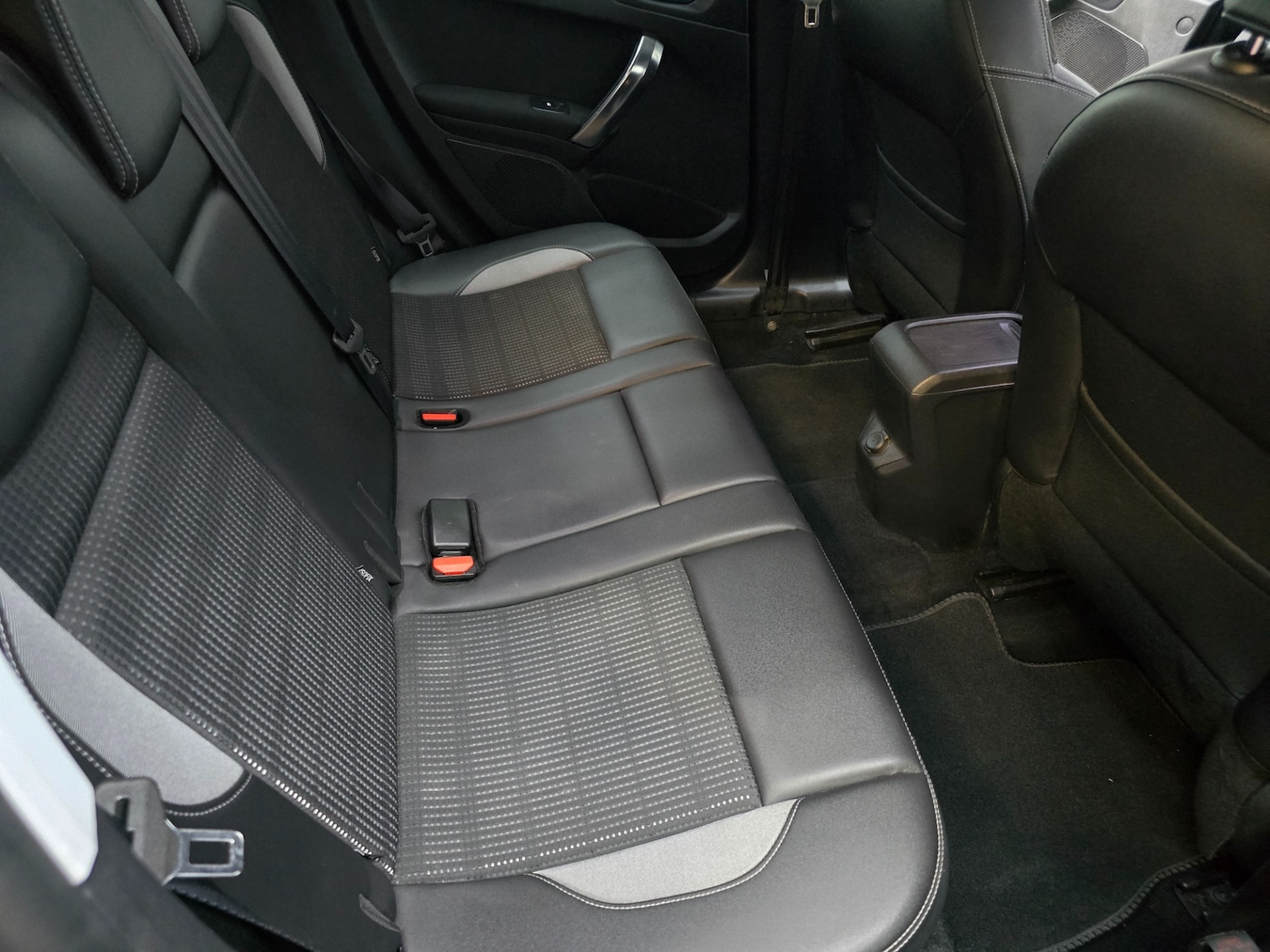 Used Peugeot 2008 2014 for sale - 76578283: Photo 19