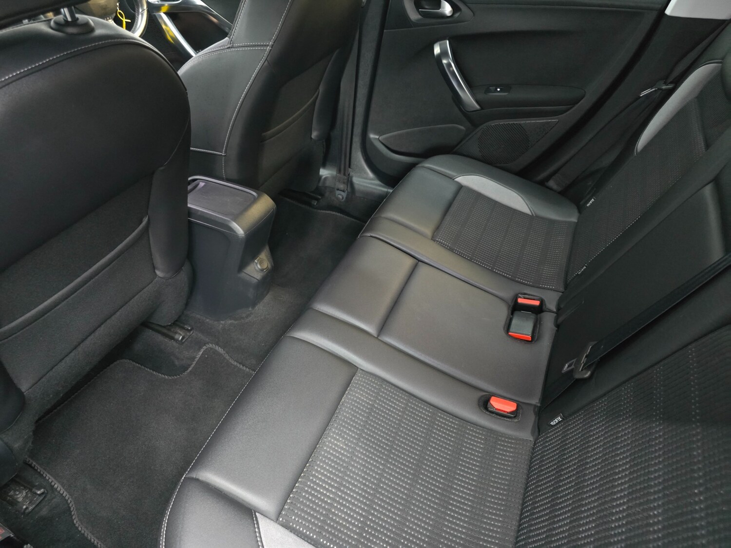 Used Peugeot 2008 2014 for sale - 76578283: Photo 20