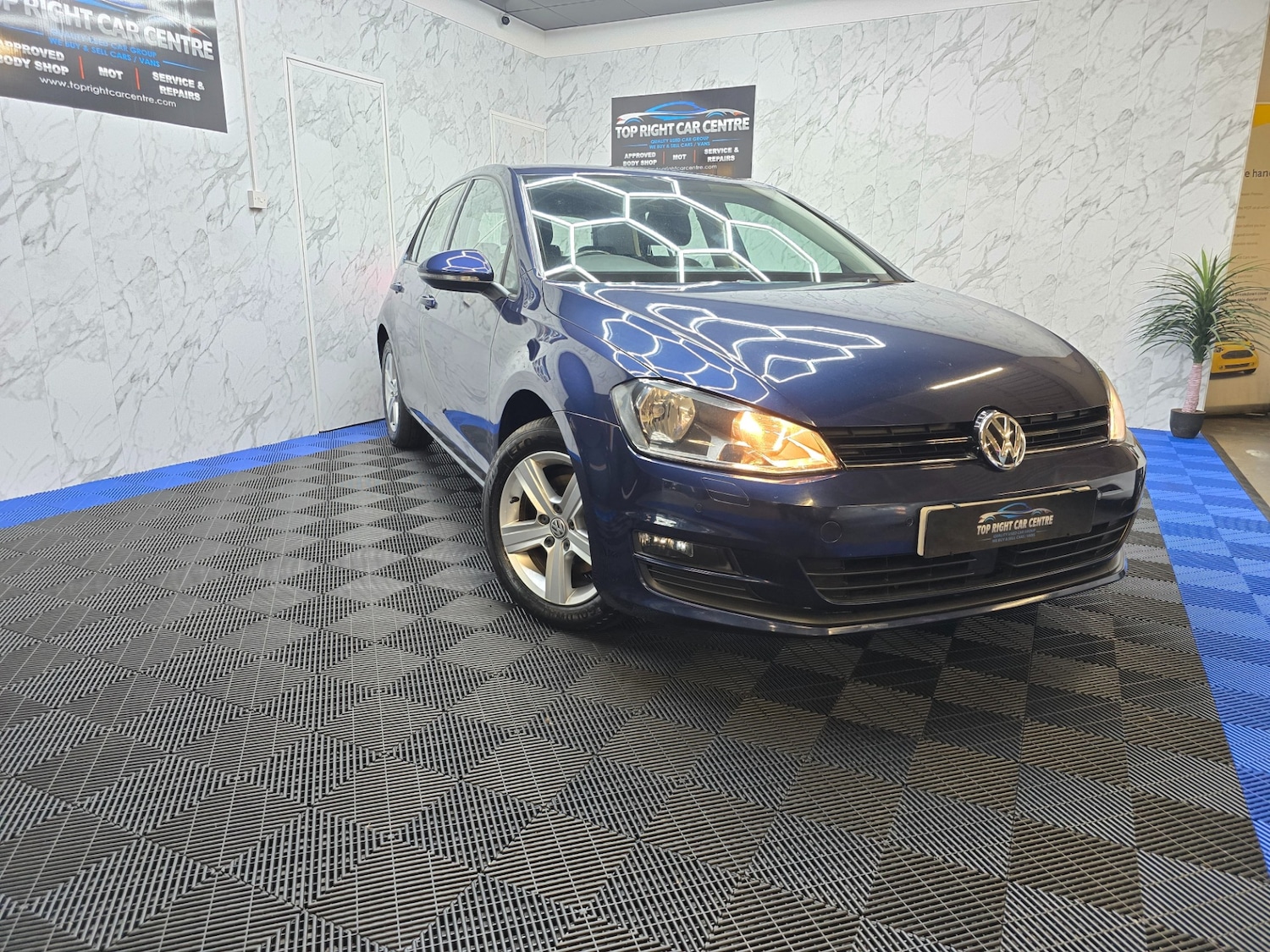 Used Volkswagen Golf 2016 for sale - 76611199: Photo 1