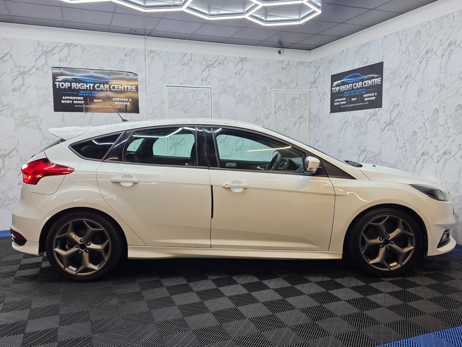 Used Ford Focus 2015 for sale - 77893512: Photo 9