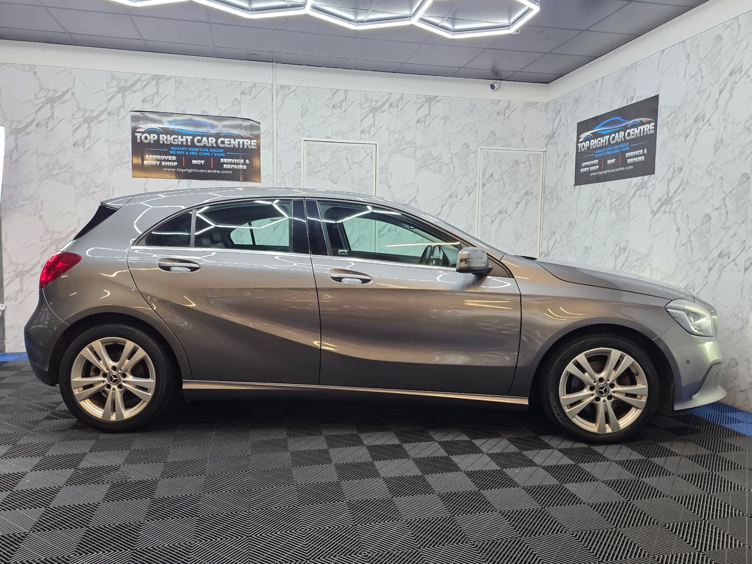 Used Mercedes-Benz A-Class 2017 for sale - 77974664: Photo 9