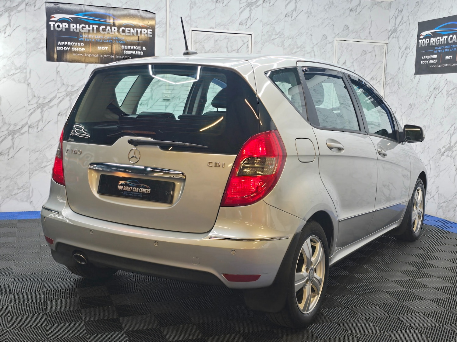 Used Mercedes-Benz A-Class 2011 for sale - 76380382: Photo 10