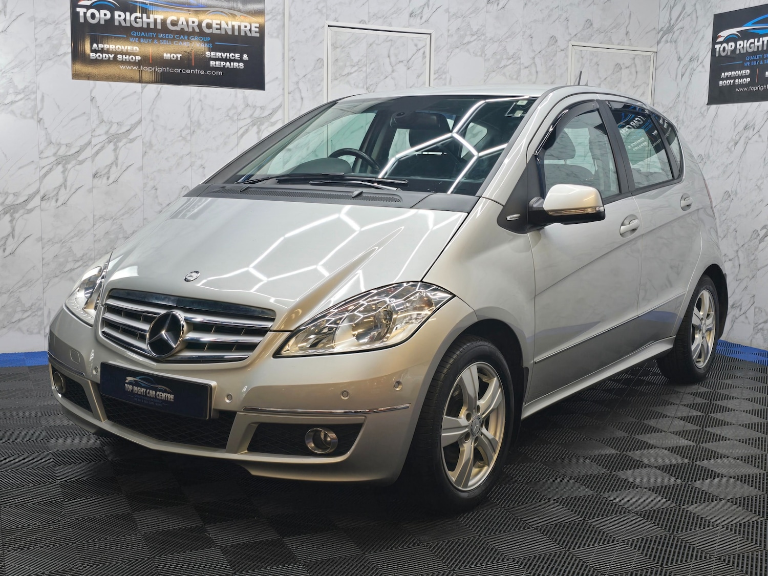 Used Mercedes-Benz A-Class 2011 for sale - 76380382: Photo 5