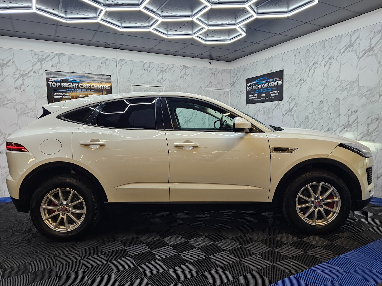 Used Jaguar E-Pace 2018 for sale - 76179073: Photo 10