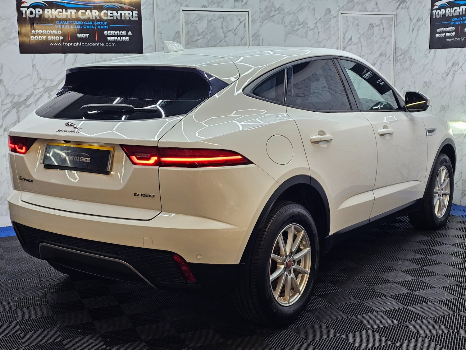 Used Jaguar E-Pace 2018 for sale - 76179073: Photo 9