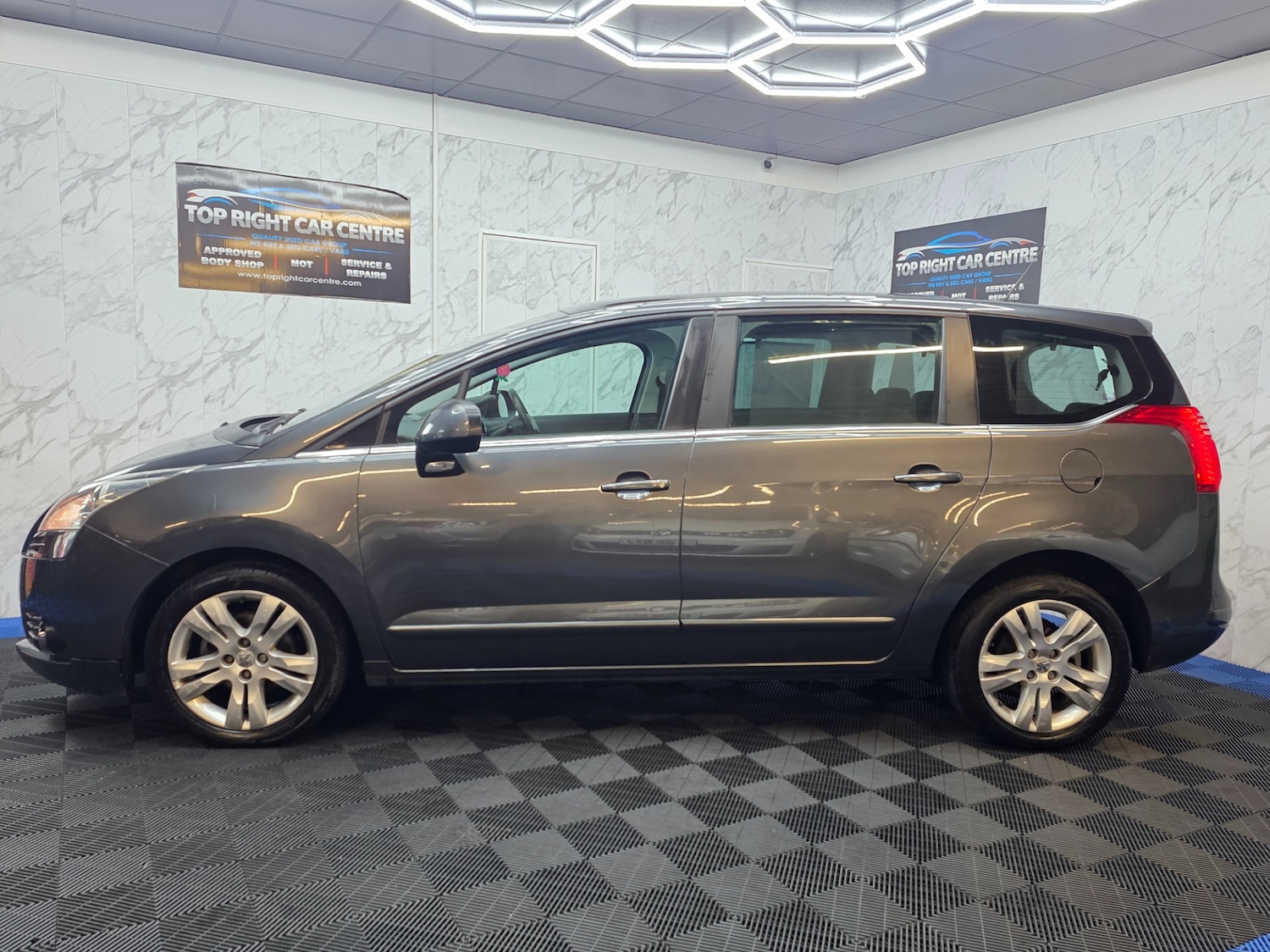 Used Peugeot 5008 2013 for sale - 77932666: Photo 10