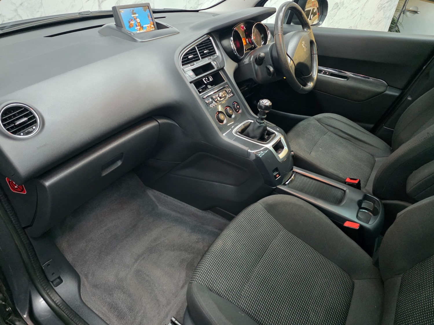 Used Peugeot 5008 2013 for sale - 77932666: Photo 17