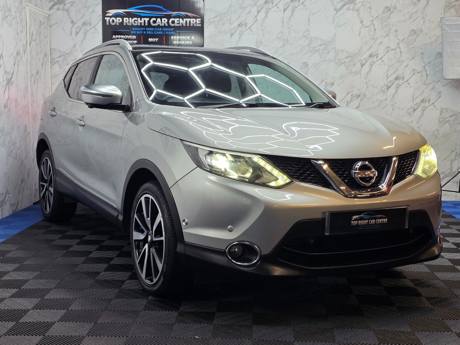 Used Nissan Qashqai 2015 for sale - 77889919: Photo 1