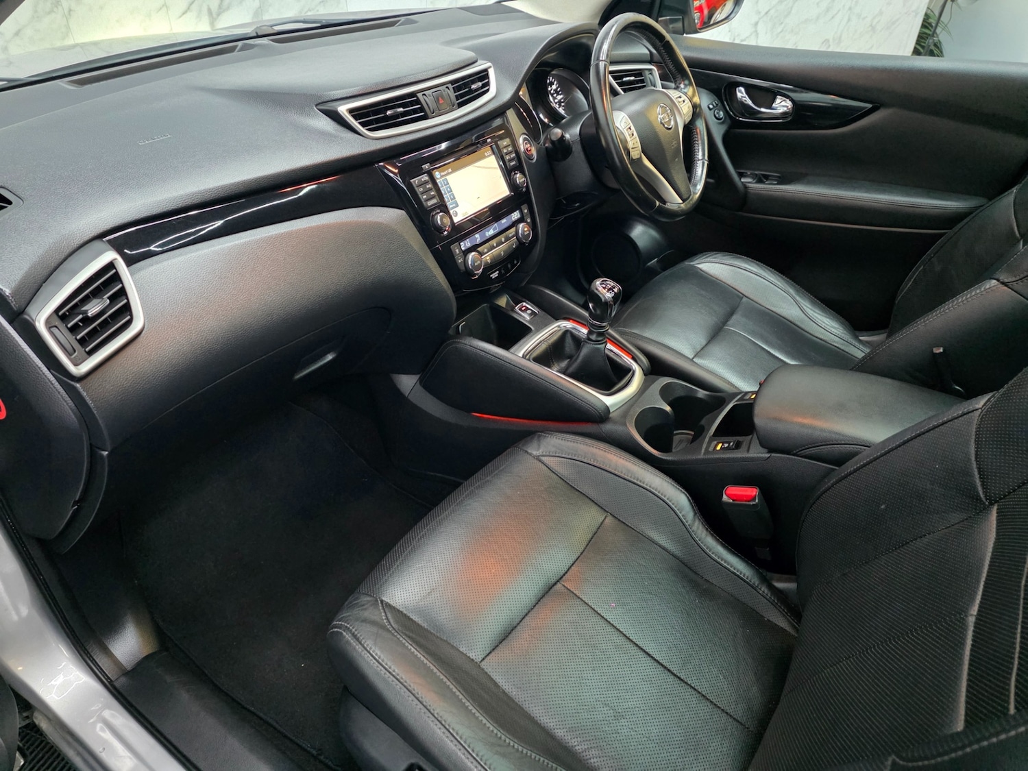 Used Nissan Qashqai 2015 for sale - 77889919: Photo 14