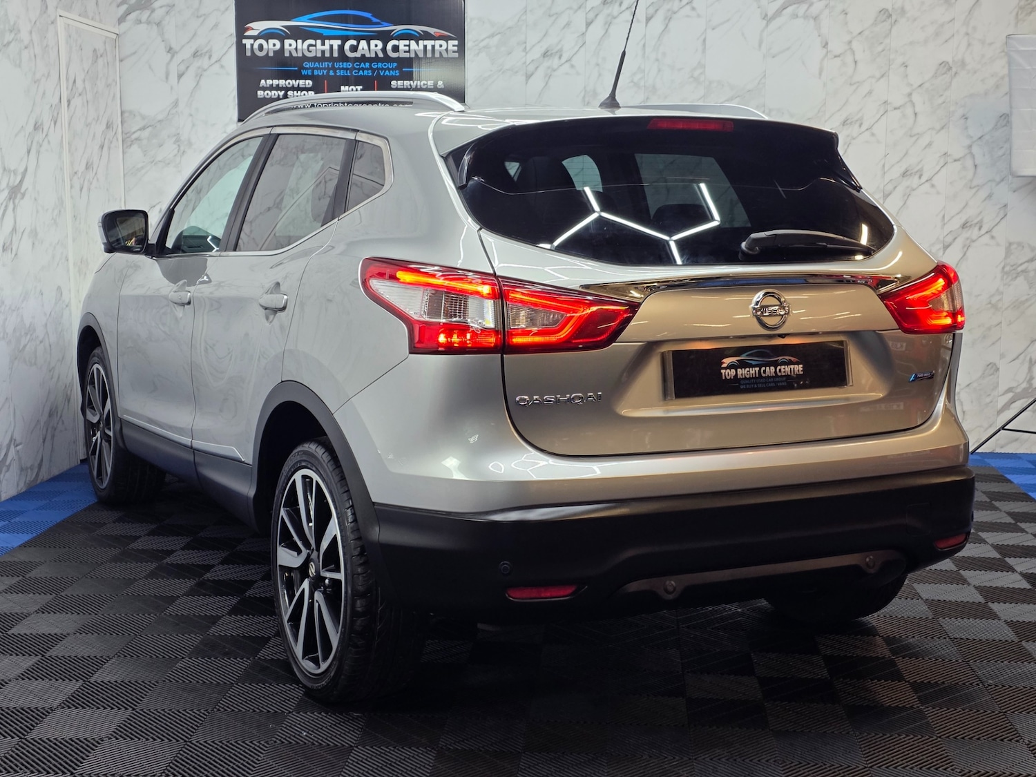 Used Nissan Qashqai 2015 for sale - 77889919: Photo 8