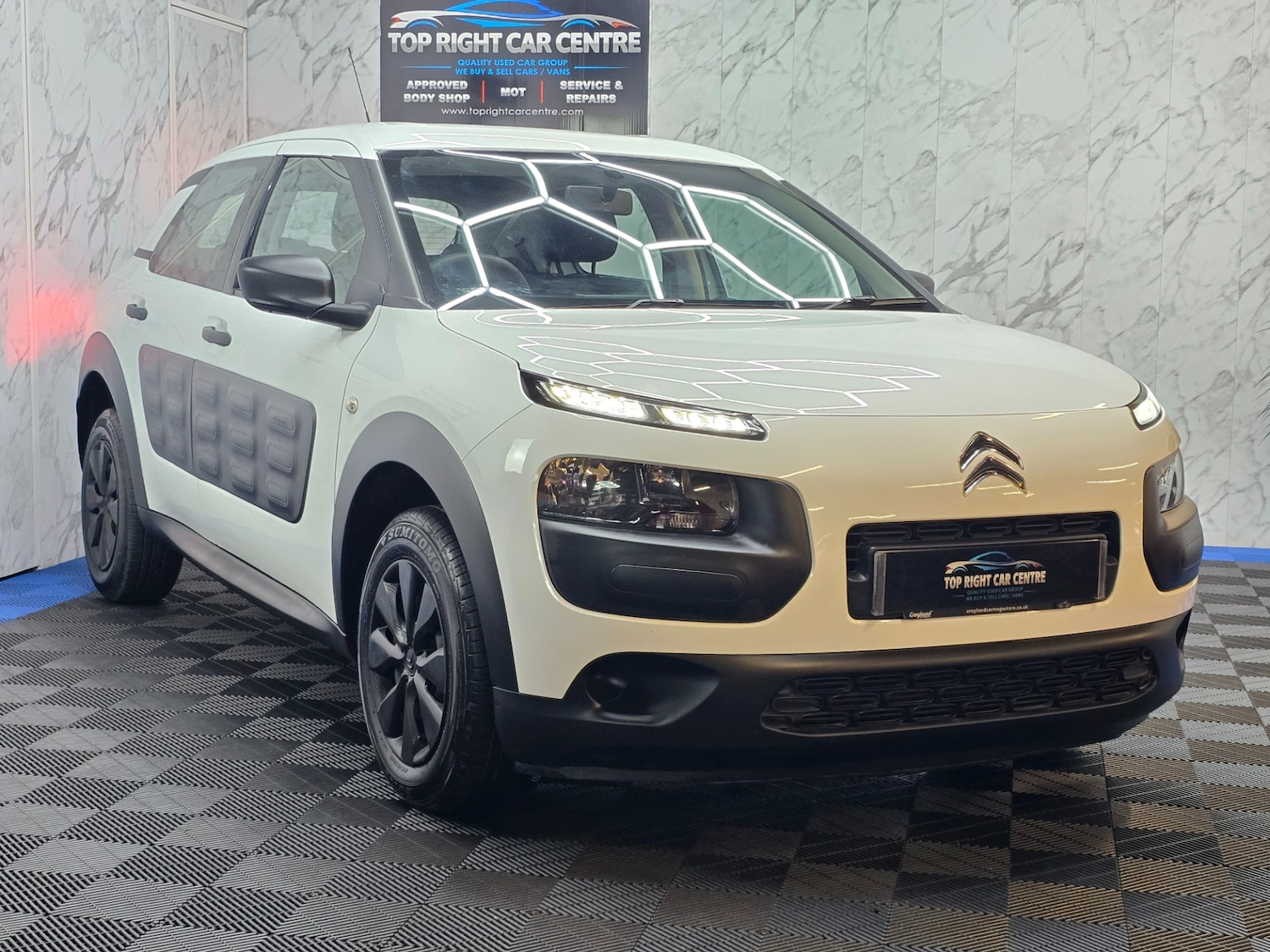 Used Citroen C4 Cactus 2016 for sale - 76249370: Photo 1