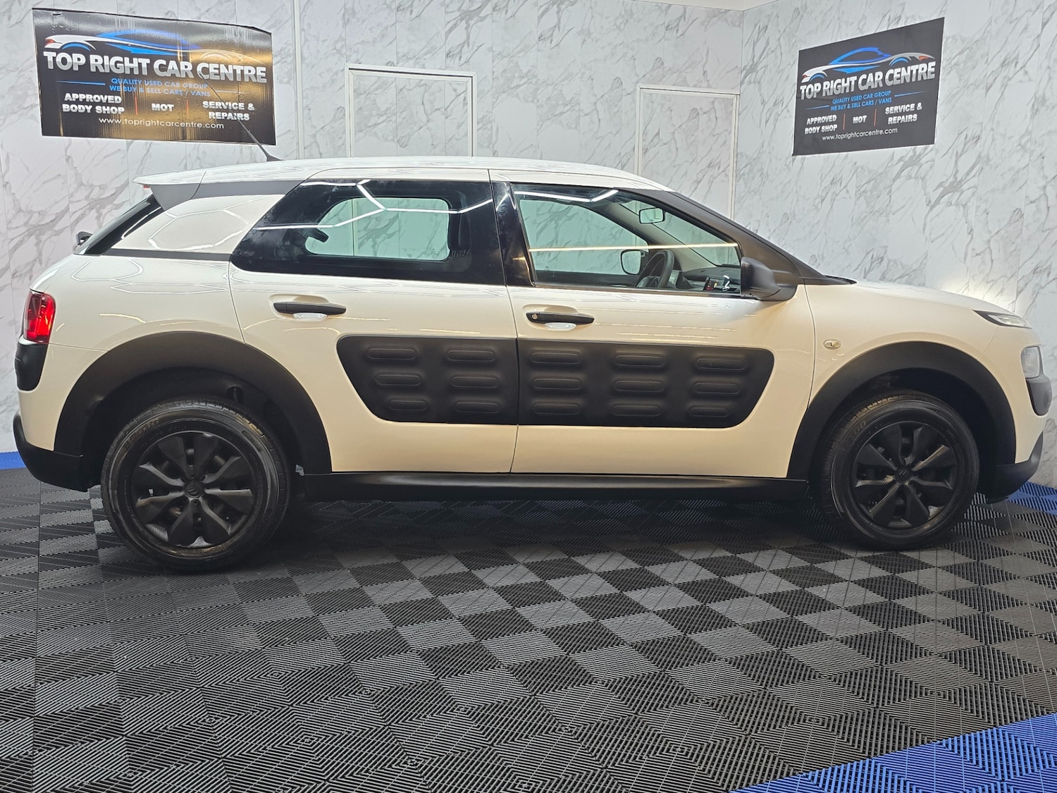 Used Citroen C4 Cactus 2016 for sale - 76249370: Photo 10