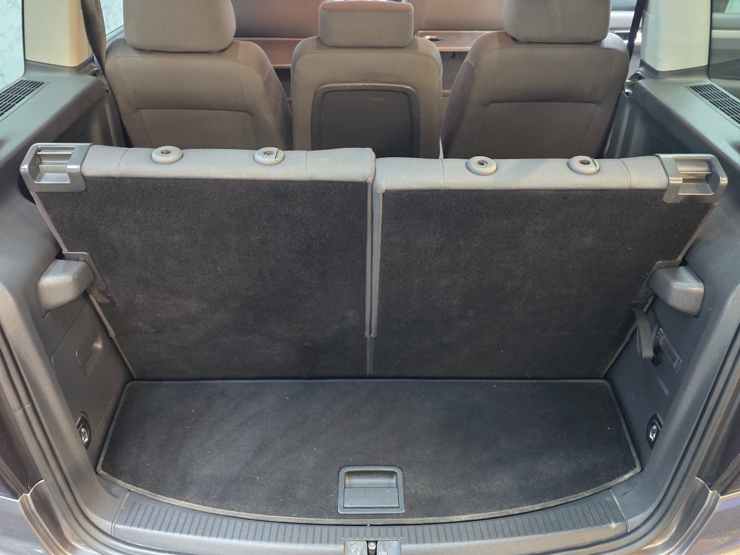 Used Volkswagen Touran 2010 for sale - 77899306: Photo 21