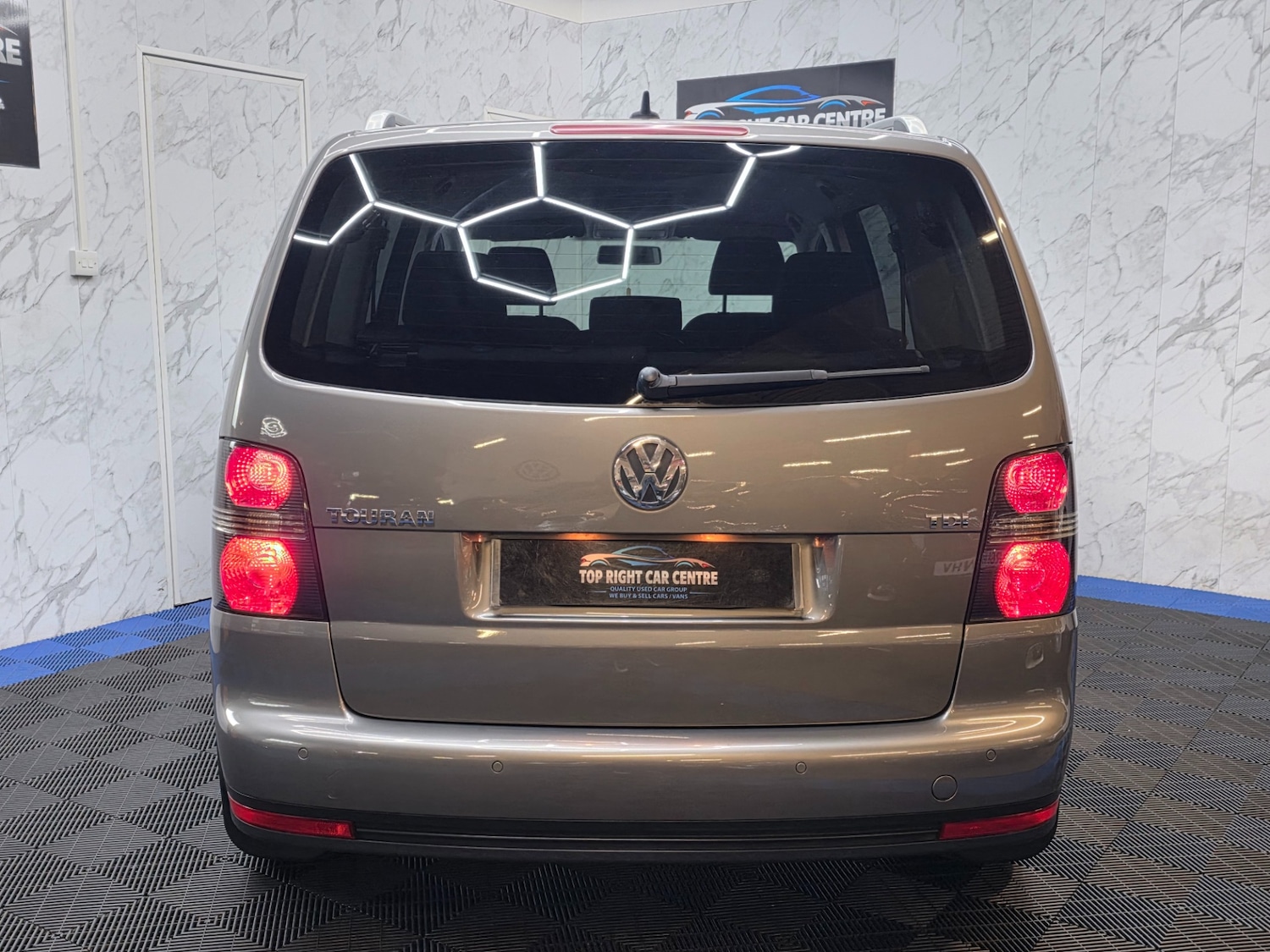 Used Volkswagen Touran 2010 for sale - 77899306: Photo 7