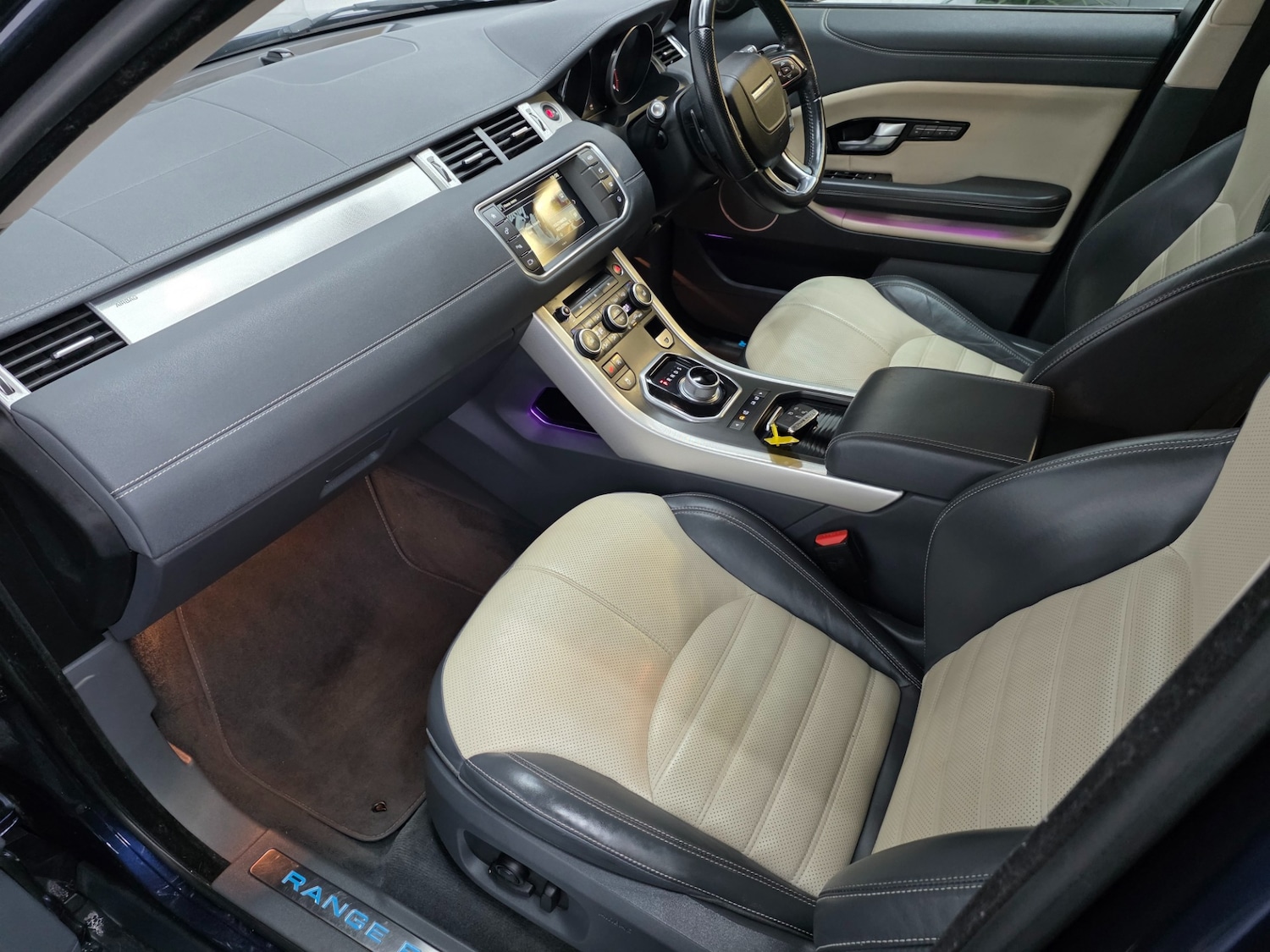 Used Land Rover Range Rover Evoque 2015 for sale - 76956887: Photo 16