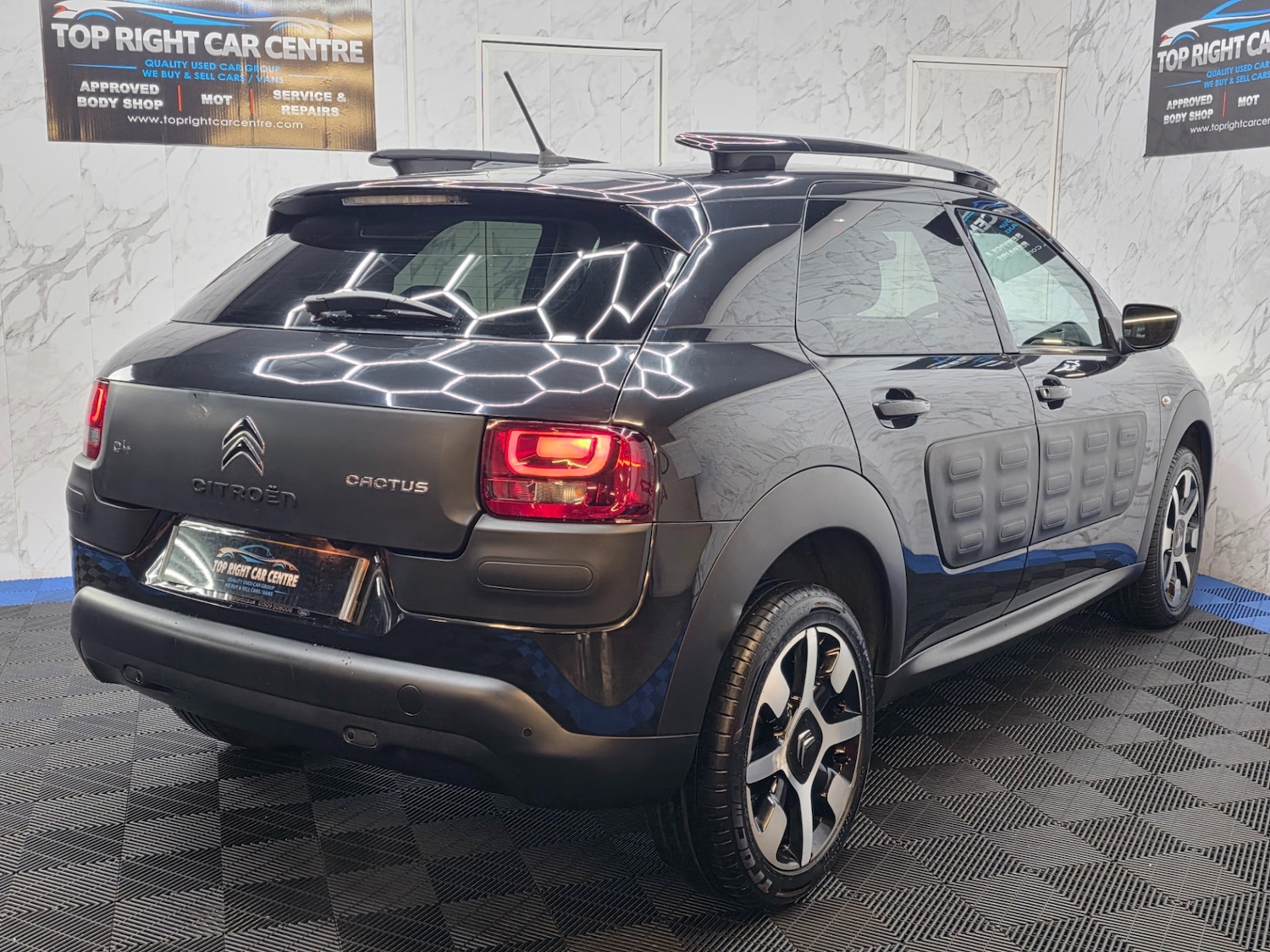 Used Citroen C4 Cactus 2017 for sale - 77053368: Photo 10