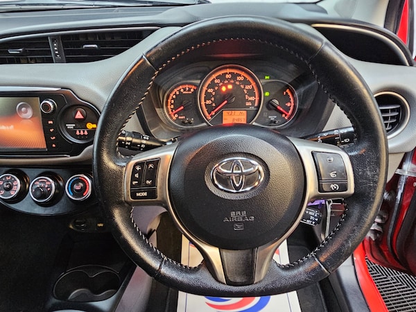 Used Toyota Yaris 2016 for sale - 74924728: Photo 11