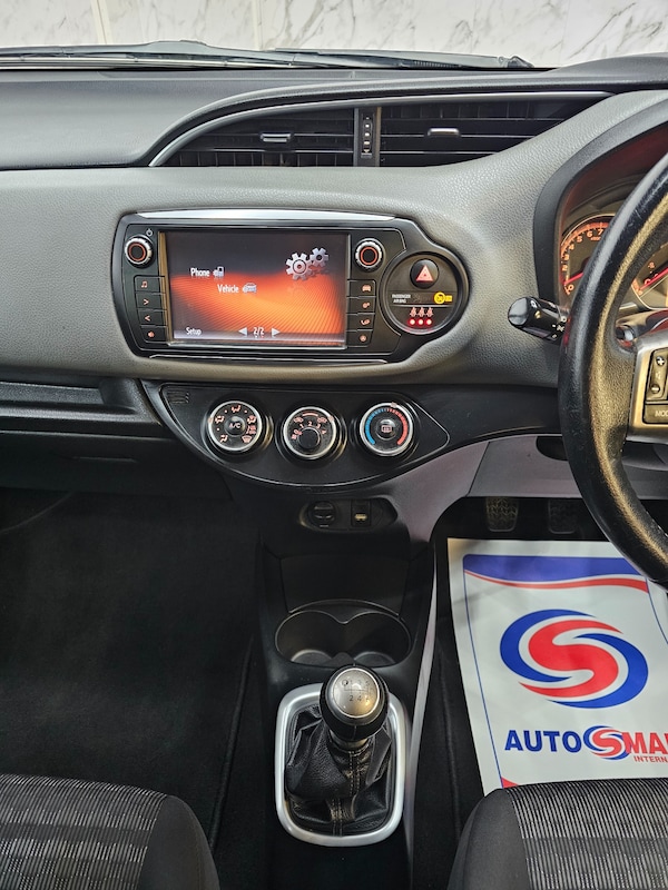 Used Toyota Yaris 2016 for sale - 74924728: Photo 13