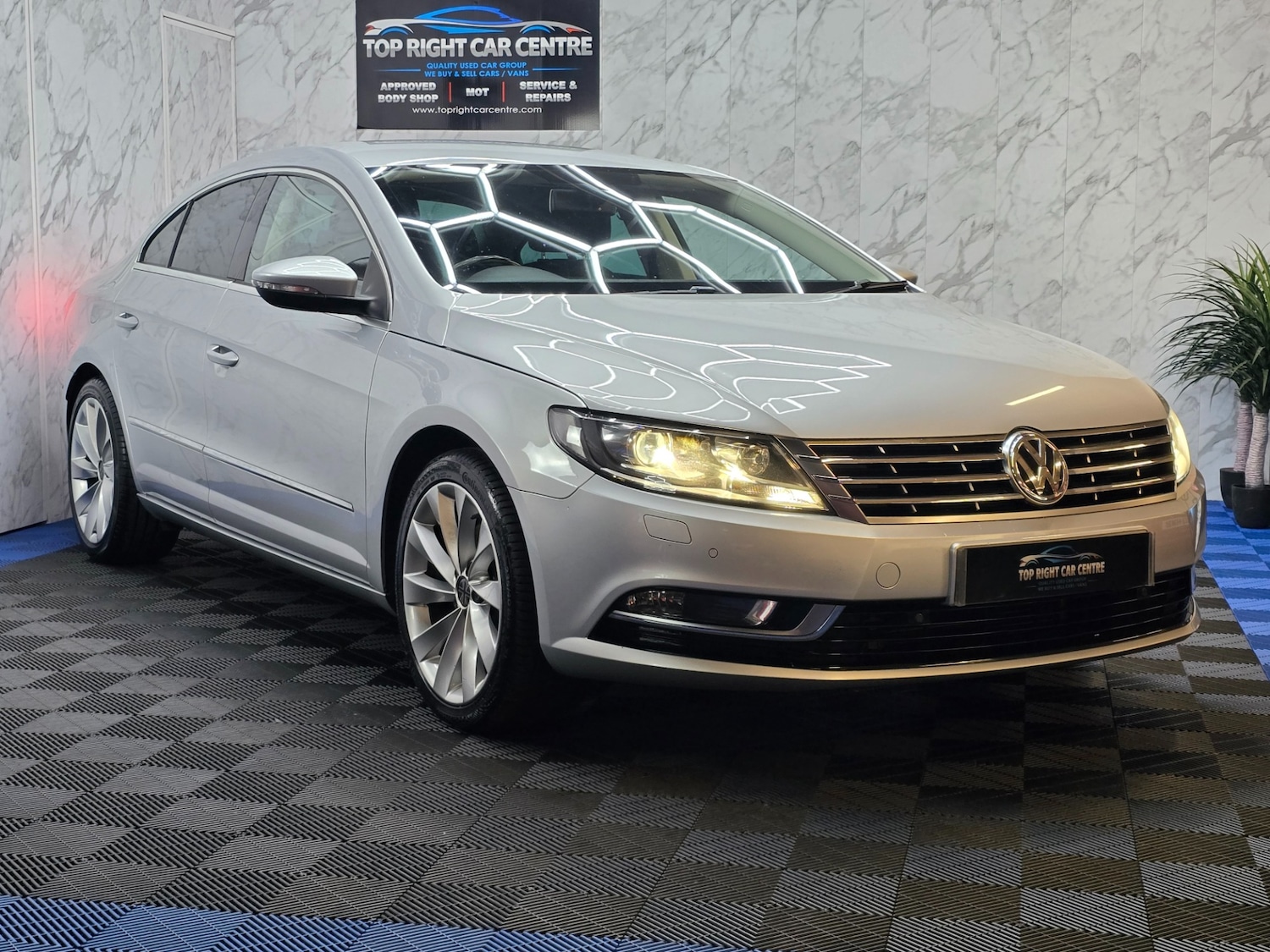 Used Volkswagen CC 2015 for sale - 76710440: Photo 1