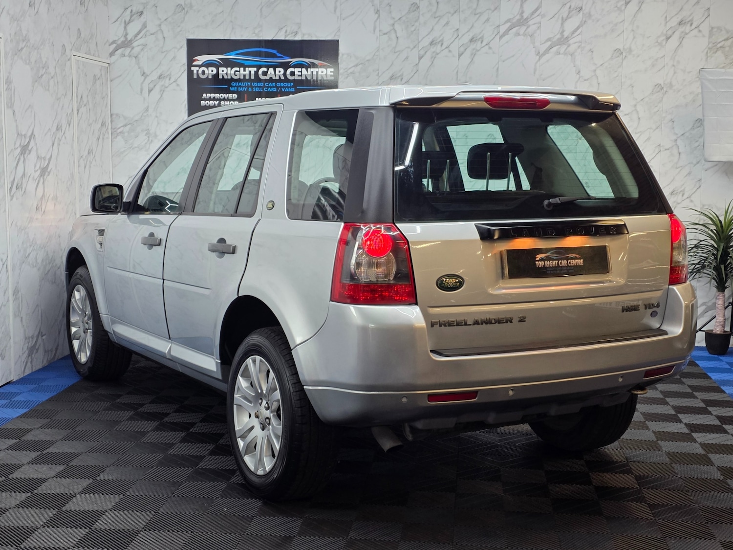 Used Land Rover Freelander 2 2009 for sale - 77770930: Photo 8