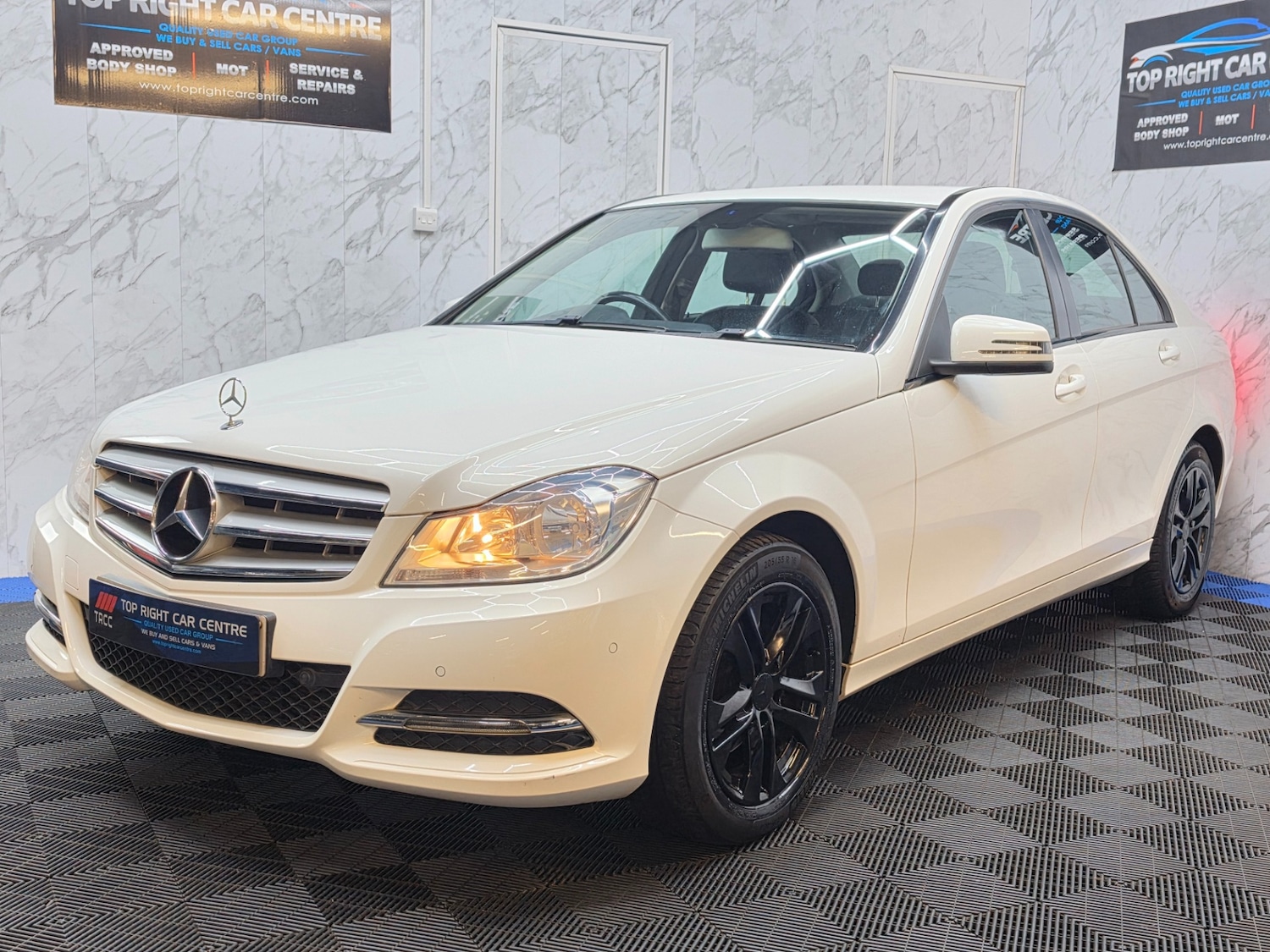 Used Mercedes-Benz C Class 2013 for sale - 78146118: Photo 5