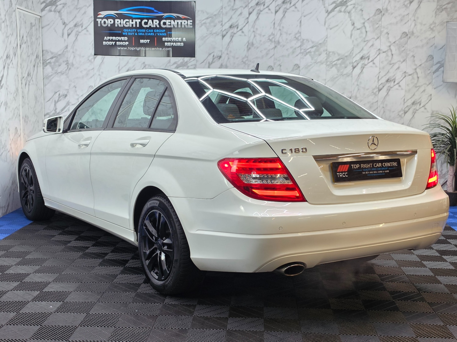 Used Mercedes-Benz C Class 2013 for sale - 78146118: Photo 8