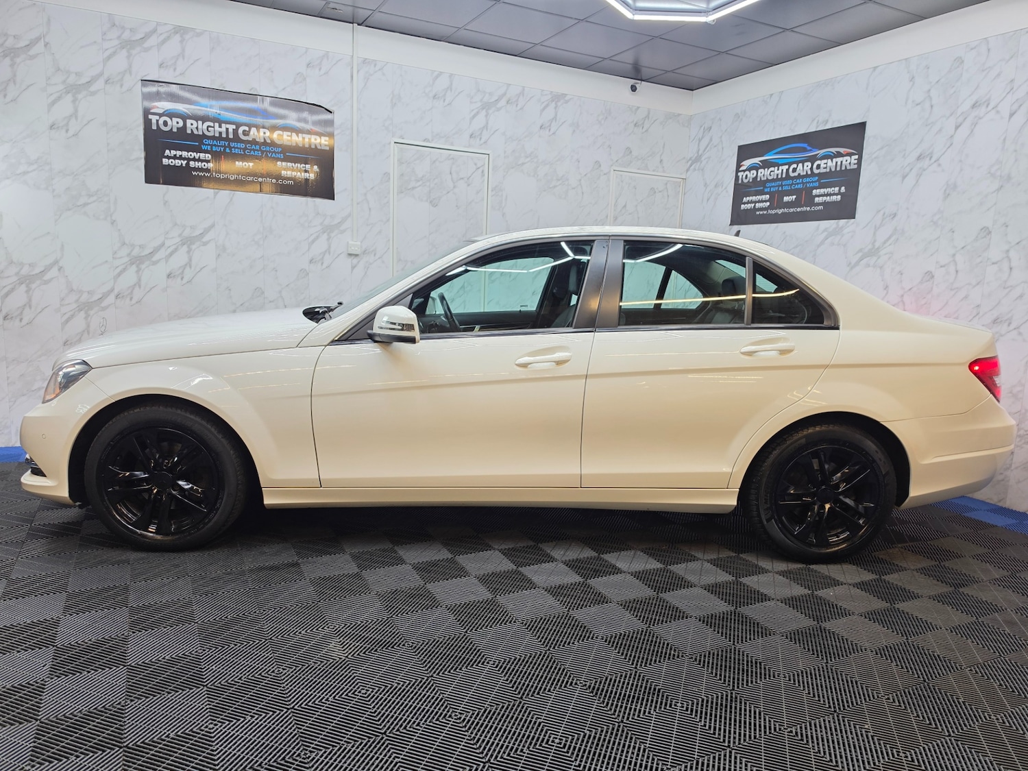Used Mercedes-Benz C Class 2013 for sale - 78146118: Photo 9